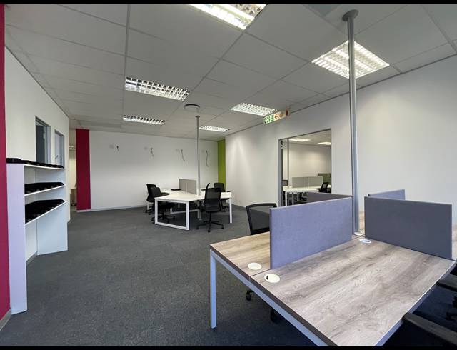 304M² OFFICE TO LET IN RIVONIA